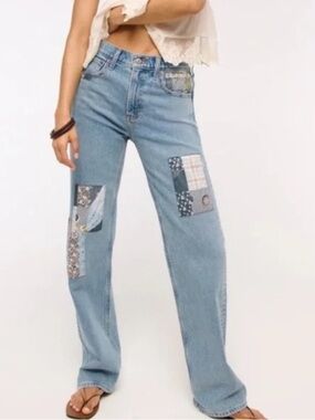BRAND NEW: Abercrombie & Fitch Light Blue Patchwork High Rise 90's Relaxed Jeans